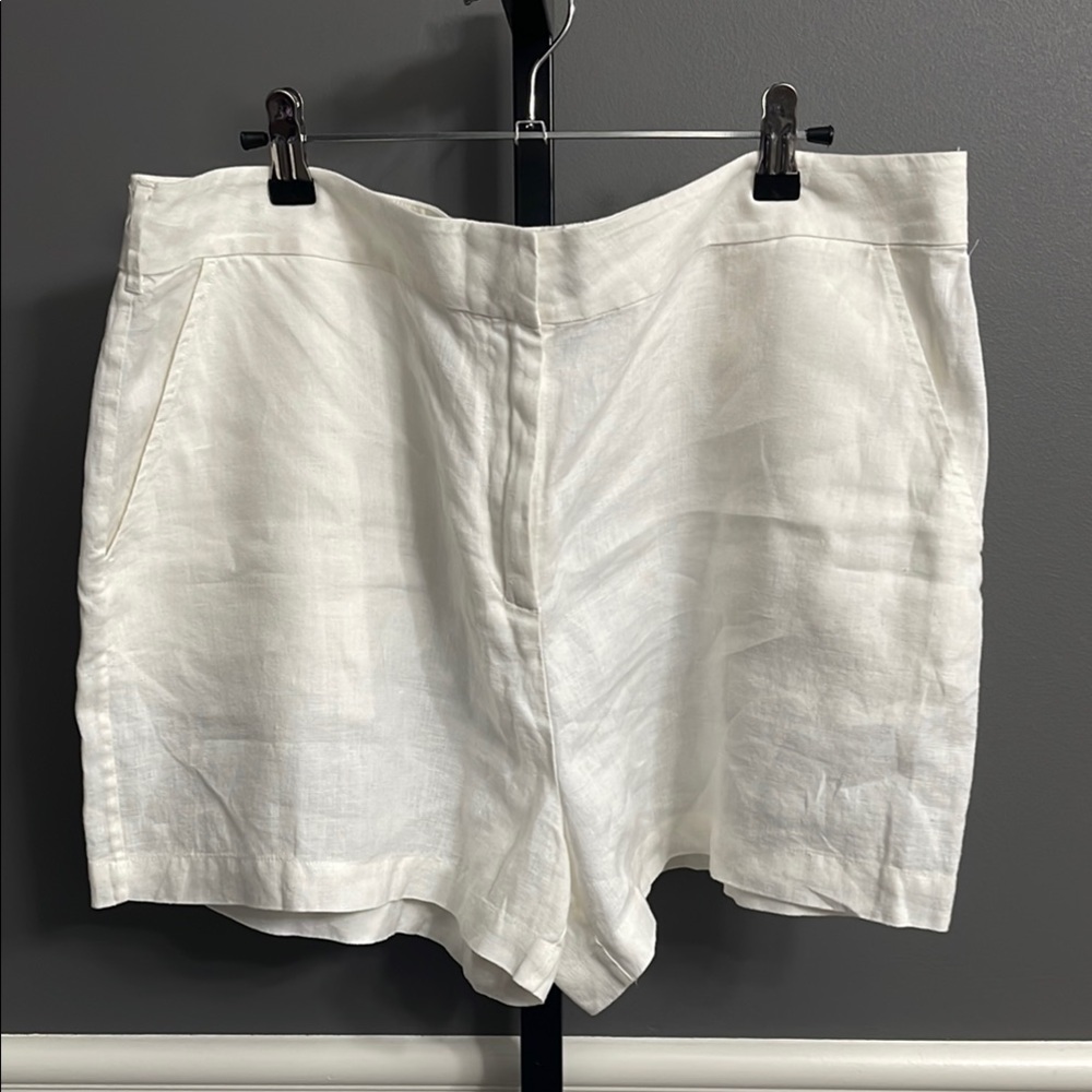 Sak’s Fifth Avenue White Linen Shorts